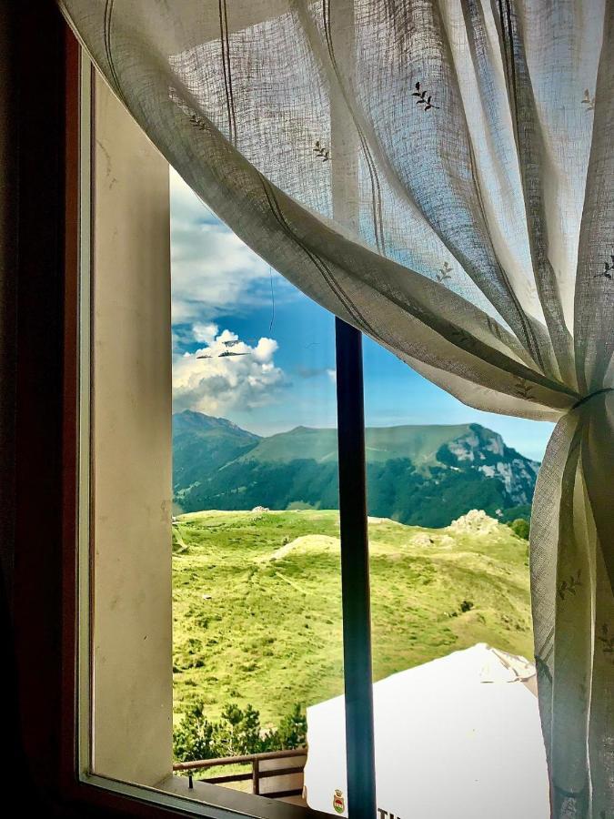 Albergo Rifugio Graziani Brentonico Bagian luar foto