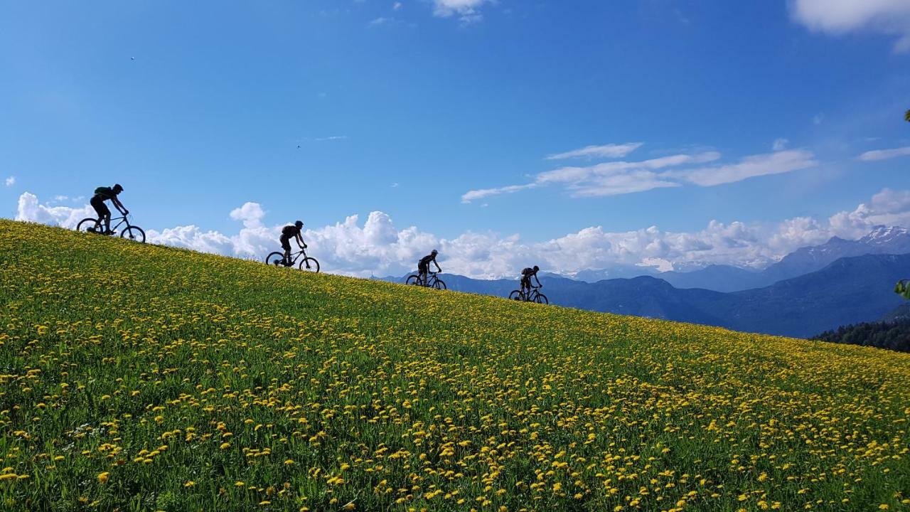 Albergo Rifugio Graziani Brentonico Bagian luar foto